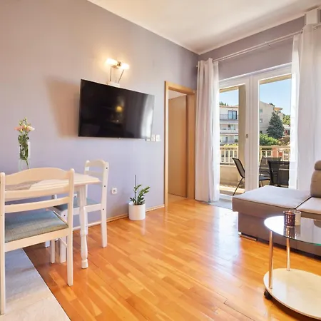Karmela * Podgora (Split-Dalmatia)